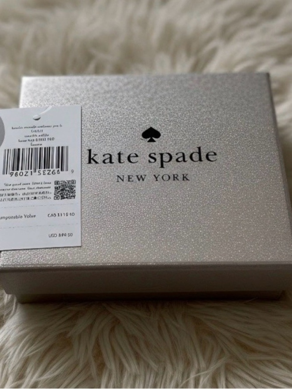 kate spade Kenzie Metallic Small Slim Cardholder - Picture 6 of 9